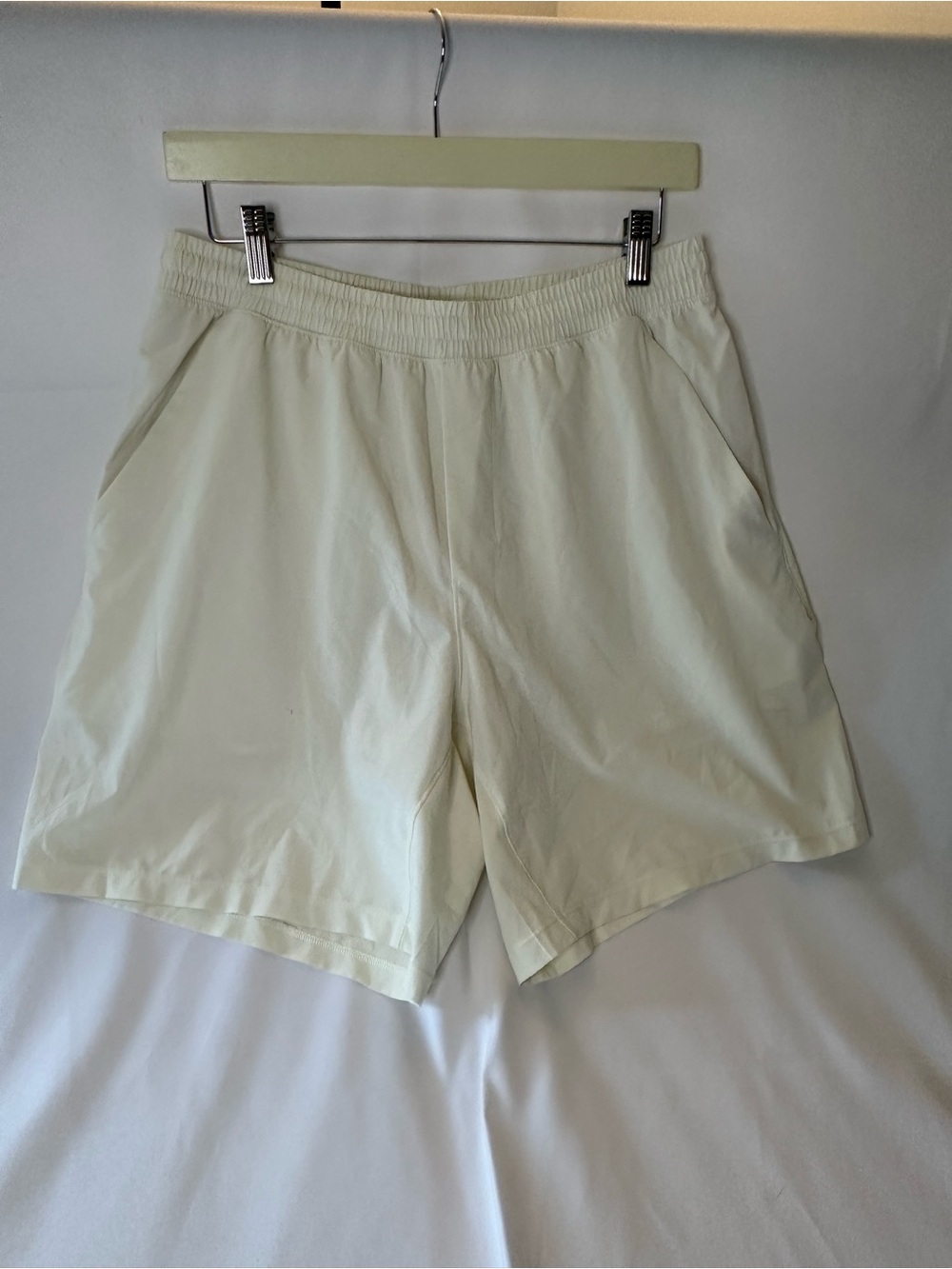 Lululemon Pace Breaker Liner 5" Shorts Mens L White Ivory Bone Athleisure